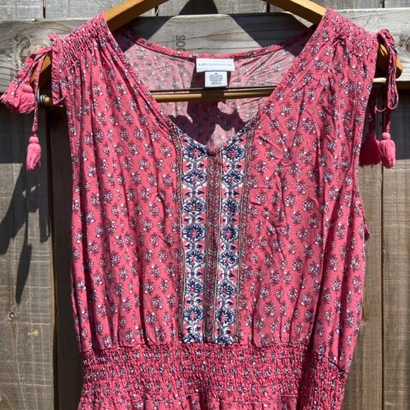 Sexiest Liz Claiborne I’ve ever seen! - Picture 2 of 10